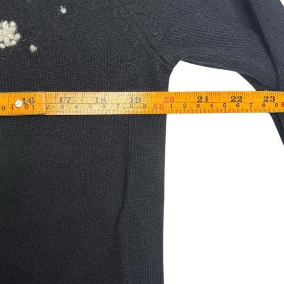 Eddie Bauer Collectibles Angora Rabbit Hair Knit Snowflake Cardigan Sweater M - Picture 9 of 11